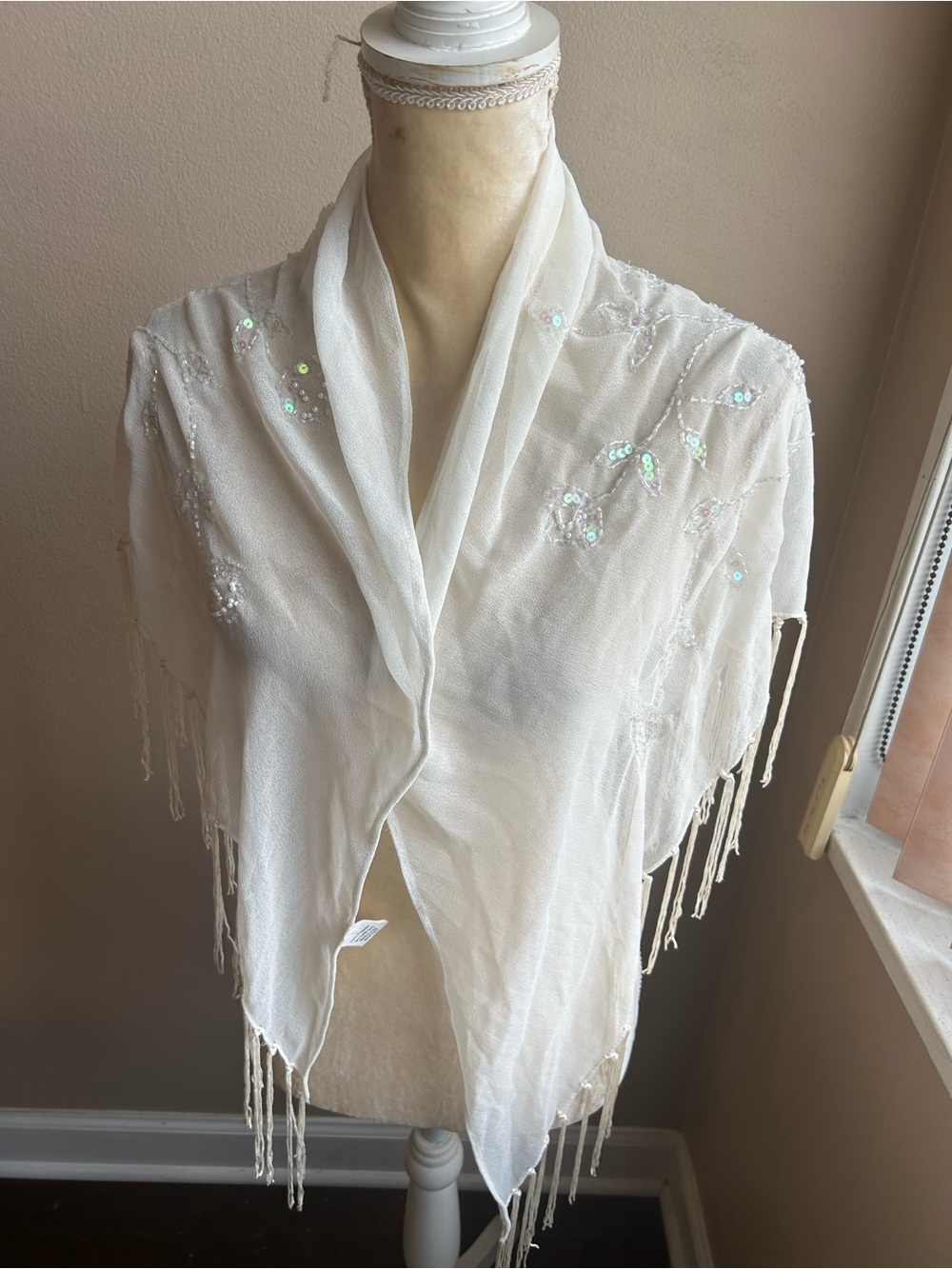 New Womenās Scarf Off White Embroidered Beaded Fringed 5002-3102